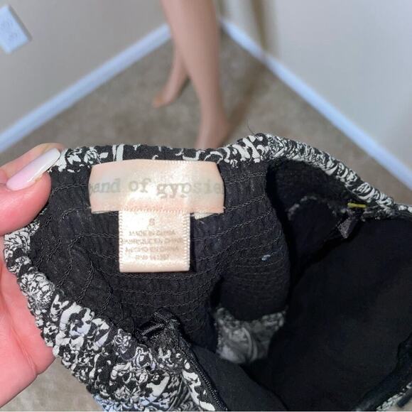 Band Of Gypsies Jumper Black White Sleeveless Sweetheart Flare Smocked wide leg - Picture 5 of 8